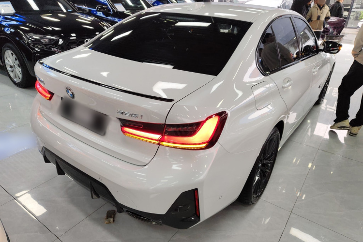 宝马3系 2023款 325i M运动曜夜套装车身外观7