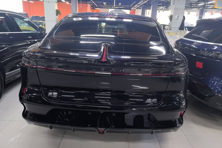 岚图汽车 岚图追光 2024款 PHEV 四驱超长续航旗舰版车身外观6005