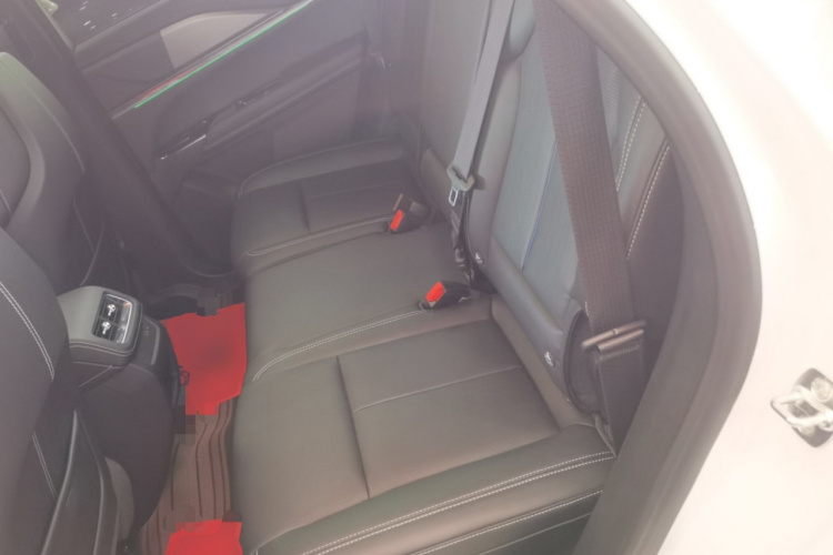 凯迪拉克XT5 2025款 2.0T 豪华型中控内饰21