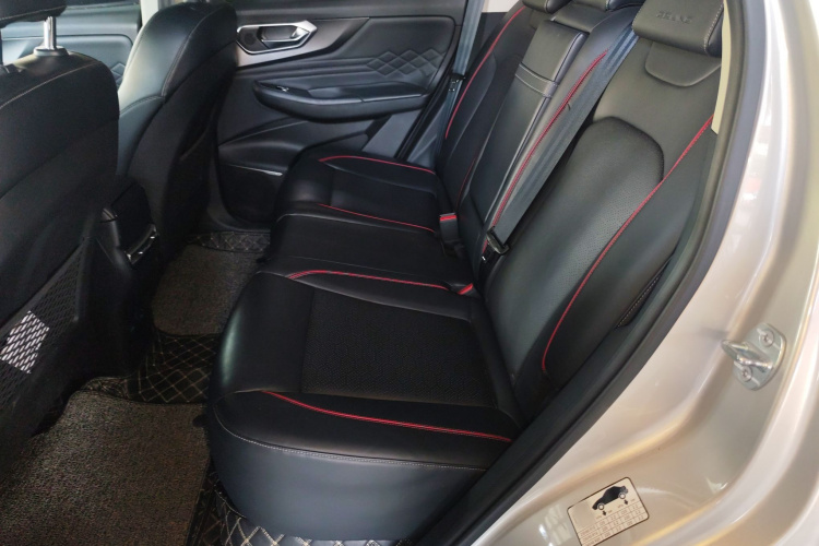 北京汽车 北京X7 2023款 1.5TD DCT尊享+版中控内饰7004