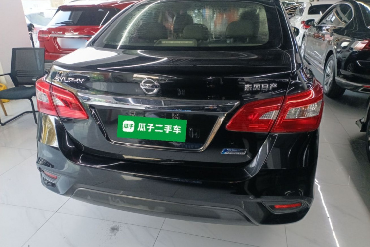 日产 轩逸 2018款 1.6XV CVT尊享版车身外观6