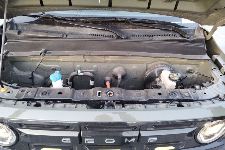 吉利银河 2024款 200km 熊猫骑士机舱底盘24