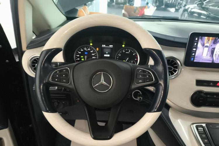 奔驰 威霆 2021款 2.0T 精英版 7座局部细节13