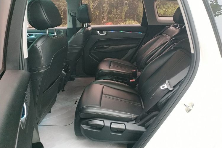 五菱汽车 五菱凯捷 2020款 1.5T CVT旗舰型中控内饰7004