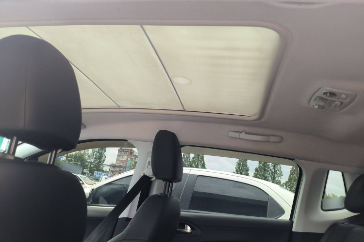 标致2008 2014款 1.6L 自动时尚版局部细节22