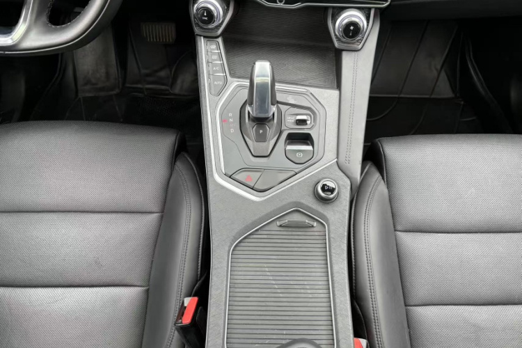 领克01 2021款 2.0TD 两驱型Pro局部细节18