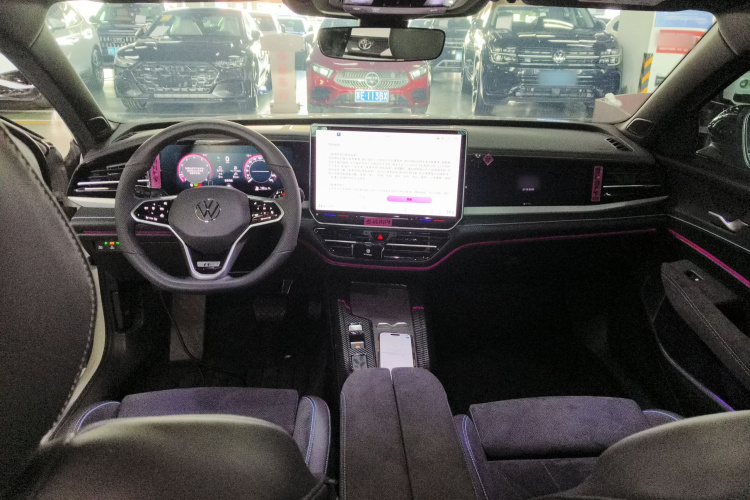 大众 帕萨特 2025款 Pro 380TSI 星空龙尊版中控内饰12