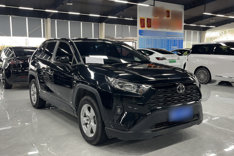 丰田 RAV4荣放 2023款 2.0L CVT两驱都市版车身外观6002