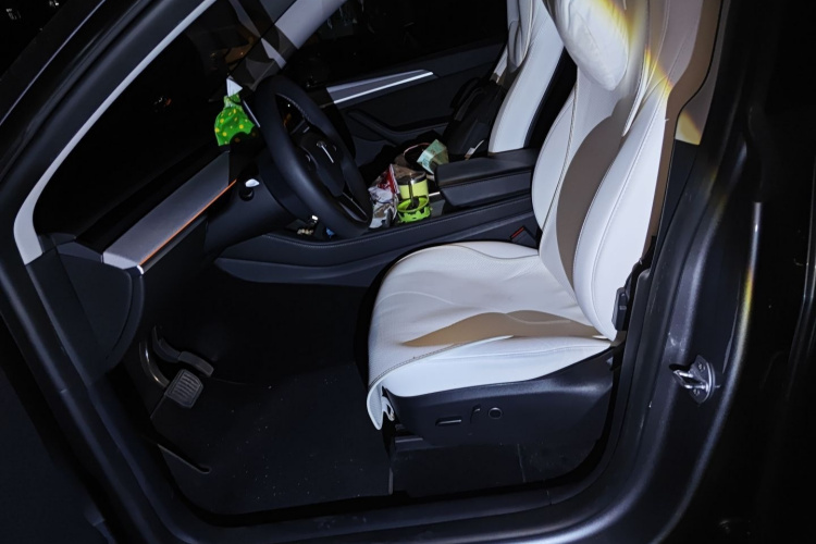 特斯拉 Model Y 2024款 后轮驱动版局部细节19