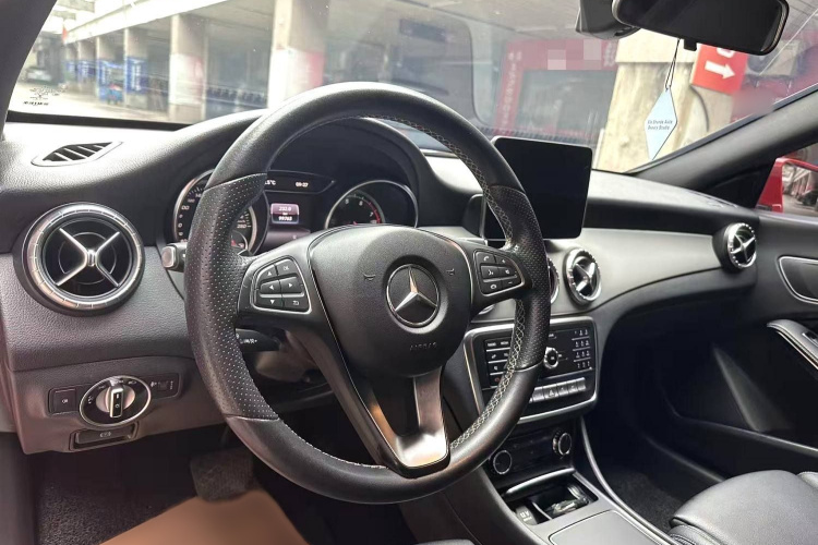 奔驰CLA 2018款 CLA 200 动感型局部细节13