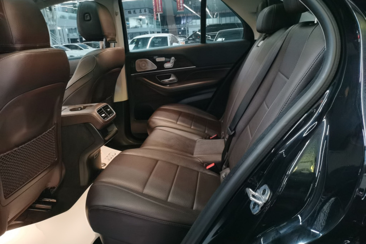 奔驰GLE 2021款 GLE 350 4MATIC 时尚型中控内饰21