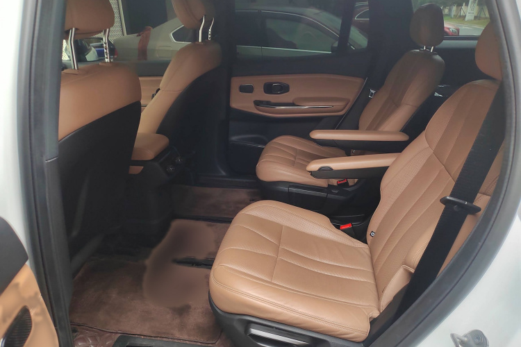 蔚来ES8 2020款 580KM 签名版 六座版中控内饰7003