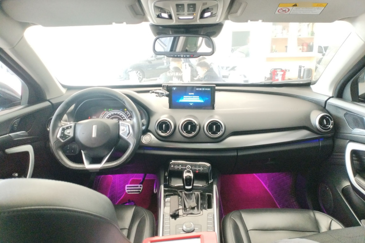 魏牌 VV7 2017款 2.0T 旗舰型中控内饰7002