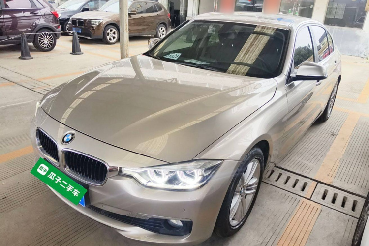 宝马3系 2017款 320Li 时尚型车身外观1