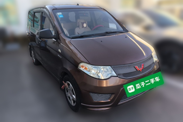 五菱汽车 五菱宏光 2015款 1.5L S 基本型国V车身外观3