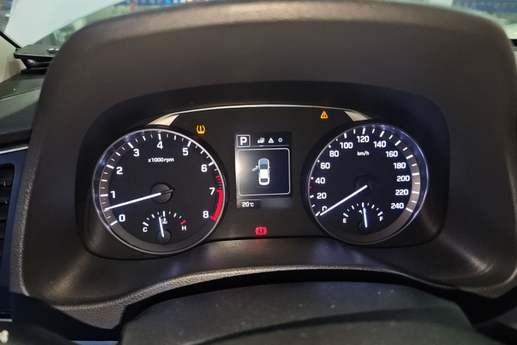 现代 领动 2016款 1.6L 自动智炫·精英型局部细节14