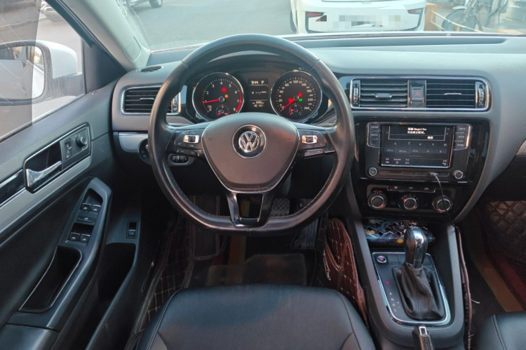 大众 速腾 2017款 230TSI 自动舒适型中控内饰13