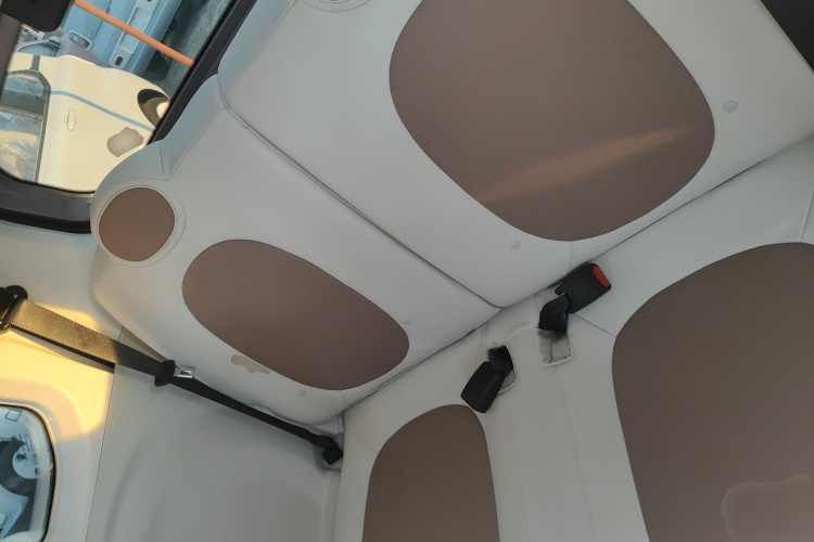 奔腾小马 2026款 222km 闪耀马中控内饰21