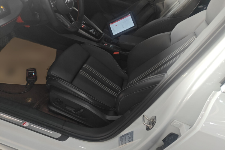 奥迪A3 2023款 改款 A3L Limousine 35 TFSI 时尚运动型局部细节19