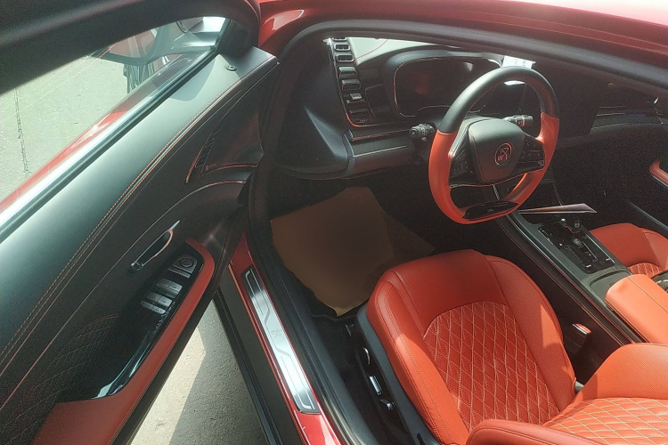 比亚迪 汉 2020款 EV 四驱高性能版旗舰型中控内饰7003