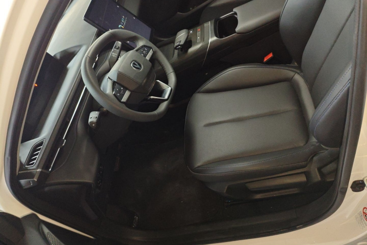 长安 逸动 2025款 蓝鲸 1.5T 500Bar尊贵型局部细节19