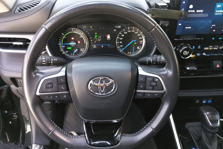 丰田 汉兰达 2022款 双擎 2.5L 四驱尊贵版 7座局部细节13