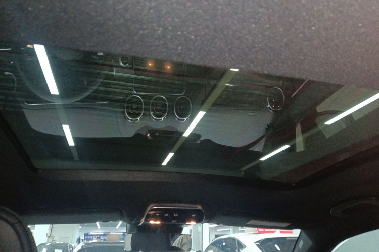 奔驰GLC轿跑 2024款 GLC 260 4MATIC 轿跑SUV局部细节22