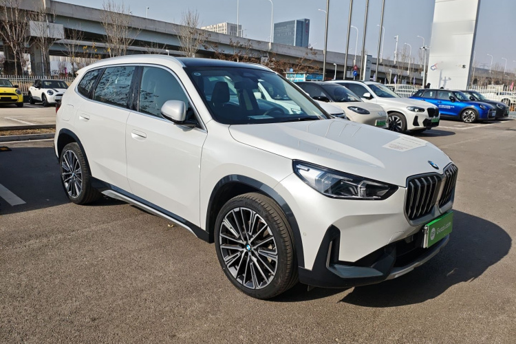 宝马X1 2023款 xDrive25Li X设计套装车身外观6002