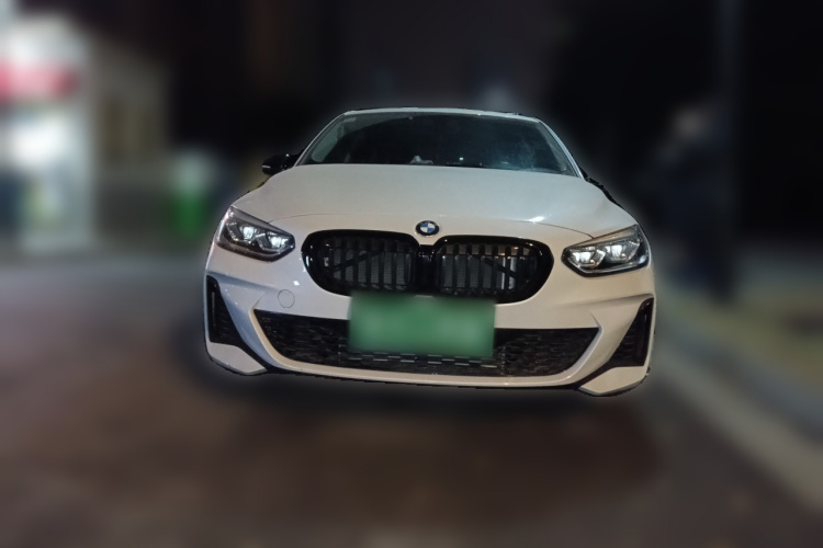 宝马1系 2021款 改款 120i M运动曜夜版车身外观6001