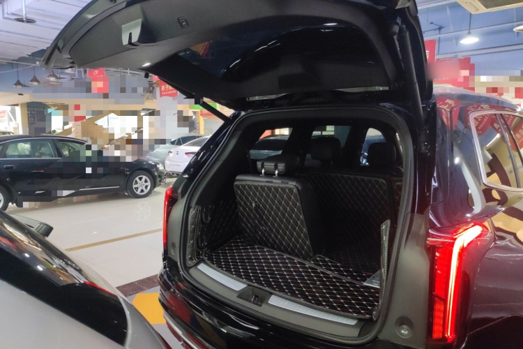 凯迪拉克XT6 2021款 2.0T 七座两驱风尚型机舱底盘23