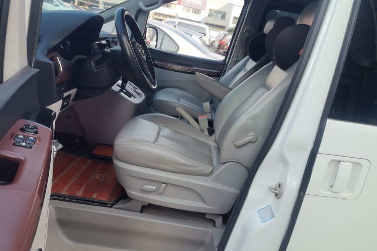 江汽集团 瑞风M5 2016款 2.0T 汽油自动公务版中控内饰19