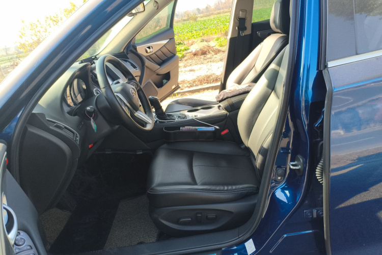 英菲尼迪Q50L 2018款 2.0T 逸享版 国V中控内饰19