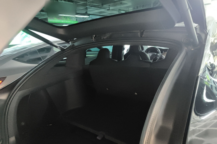 特斯拉 Model X 2019款 长续航版机舱底盘23