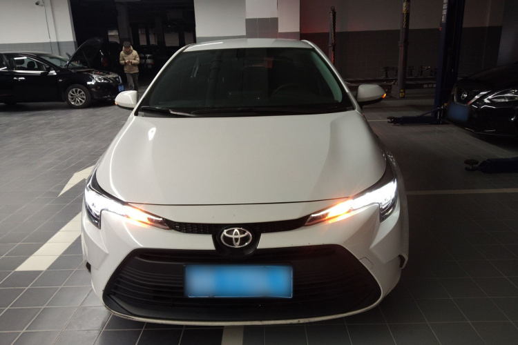 丰田 雷凌 2023款 TNGA 1.5L CVT进取版车身外观6001