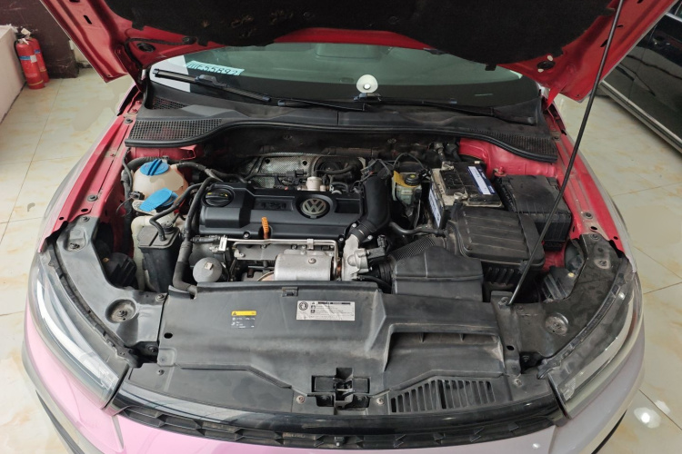 大众 尚酷 2015款 1.4TSI 风尚版机舱底盘24