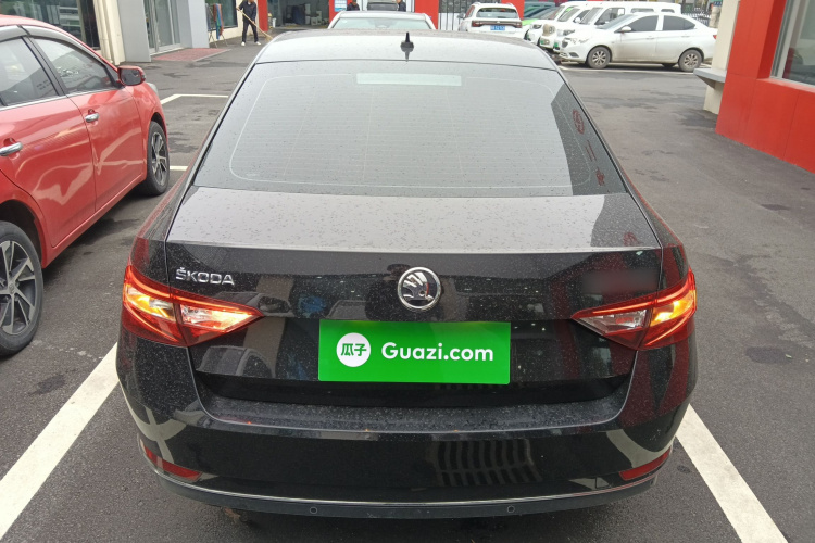 斯柯达 速派 2018款 TSI280 DSG舒适版 国V车身外观6004