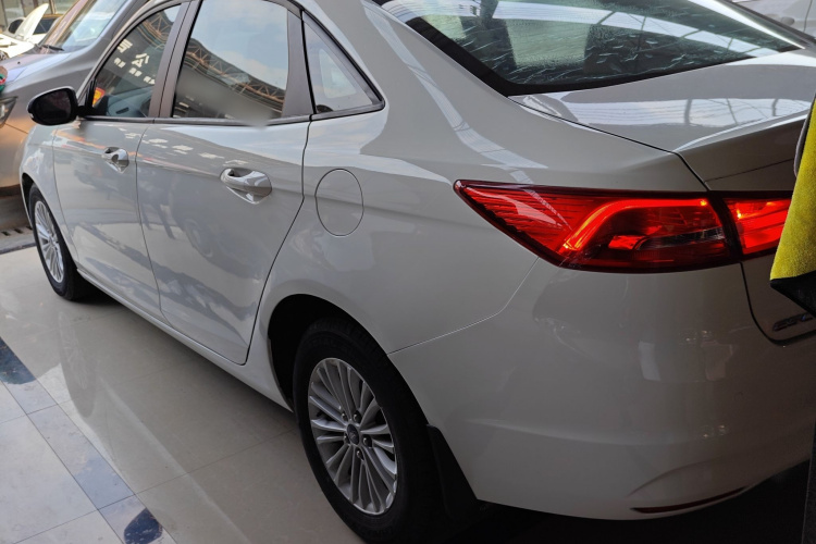 福特 福睿斯 2015款 1.5L 手动舒适型车身外观6003