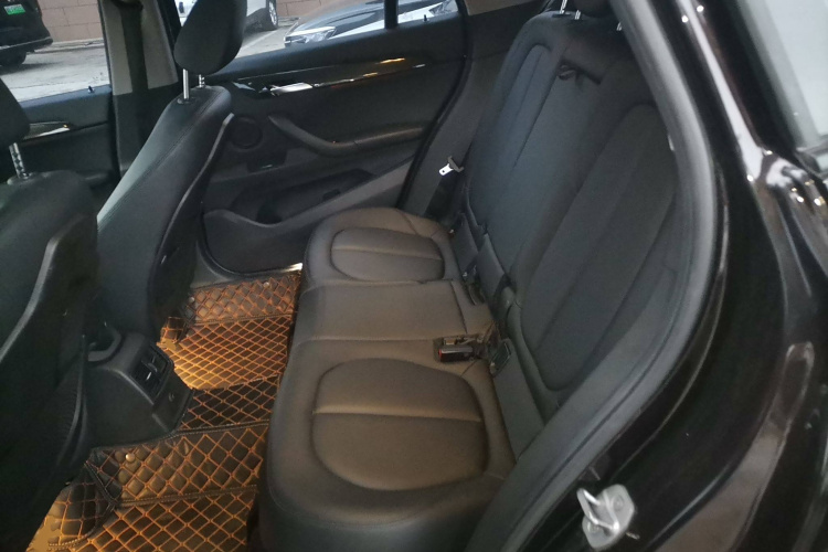 宝马X1 2018款 sDrive18Li 时尚型中控内饰7004