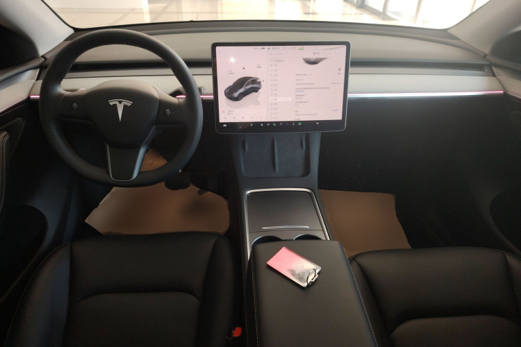 特斯拉 Model Y 2024款 后轮驱动版中控内饰7002