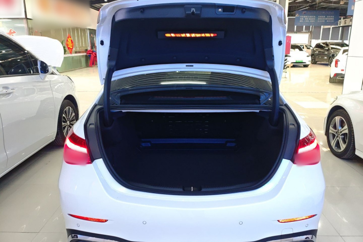 奔驰C级 2023款 改款 C 260 L 运动版局部细节23