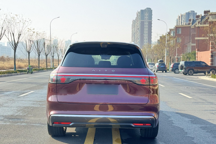 鸿蒙智行 问界M8 2025款 增程 Ultra版 53.4kWh 5座版车身外观6005