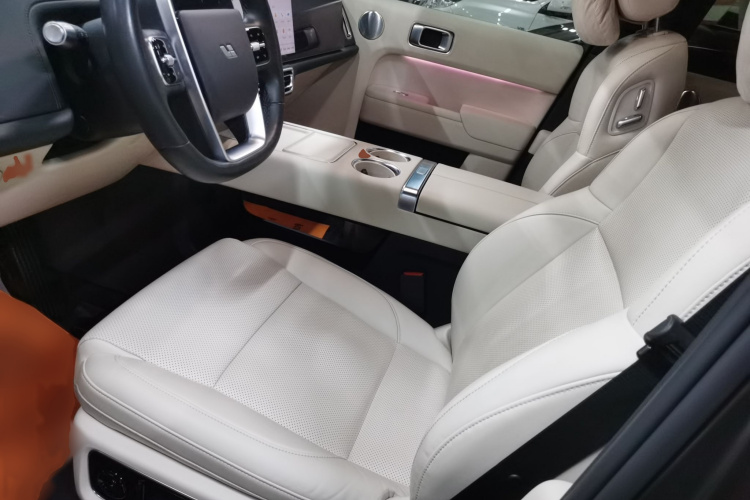 理想汽车 理想L8 2023款 Pro局部细节19