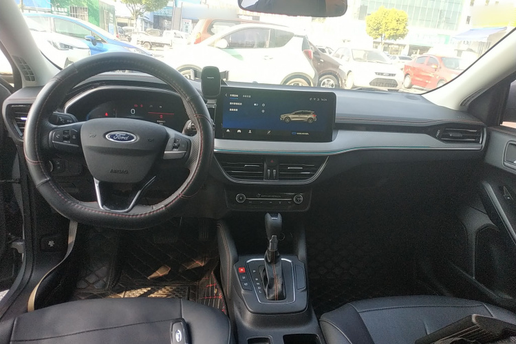 福特 福克斯 2022款 两厢 EcoBoost 180 自动竞速版中控内饰7002