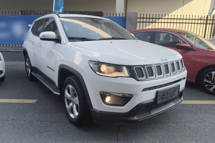 Jeep 指南者 2017款 200T 自动家享版车身外观3