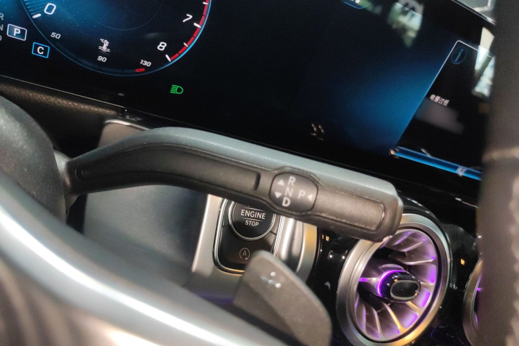 奔驰GLB 2022款 GLB 220 4MATIC局部细节18