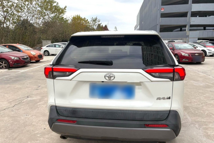 丰田 RAV4荣放 2020款 2.0L CVT两驱风尚版车身外观6003
