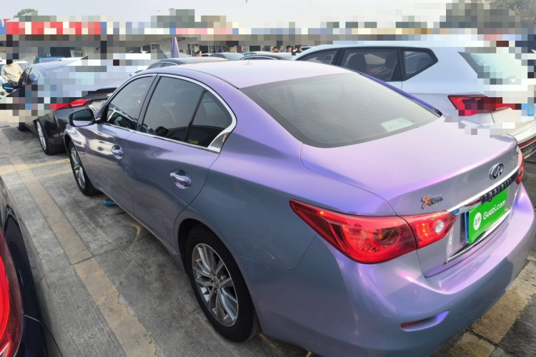 英菲尼迪Q50L 2016款 2.0T 舒适版车身外观4