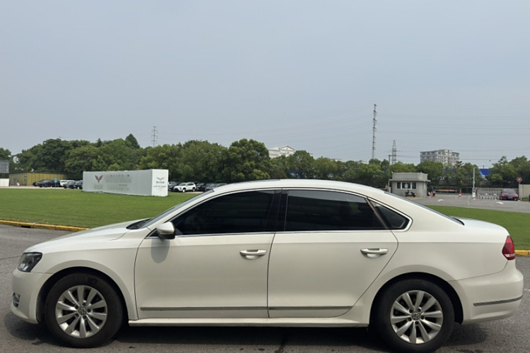 大众 帕萨特 2014款 1.8TSI DSG尊荣版车身外观6003