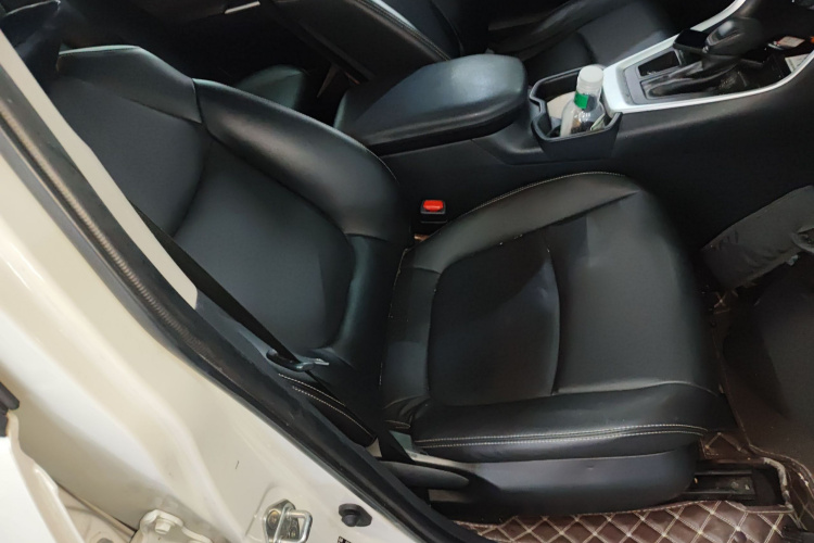 丰田 RAV4荣放 2020款 2.0L CVT两驱风尚版局部细节41