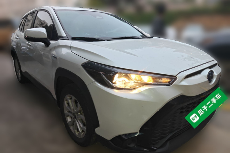 丰田 锋兰达 2023款 2.0L 智能电混双擎 领先版车身外观3